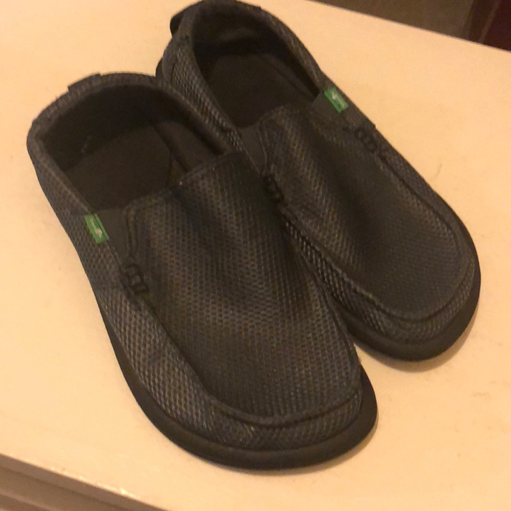 Men’s Sanak shoes size 9. New